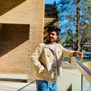 Meet your Posher, Ajay